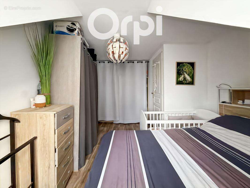 Maison à ESTREES-SAINT-DENIS