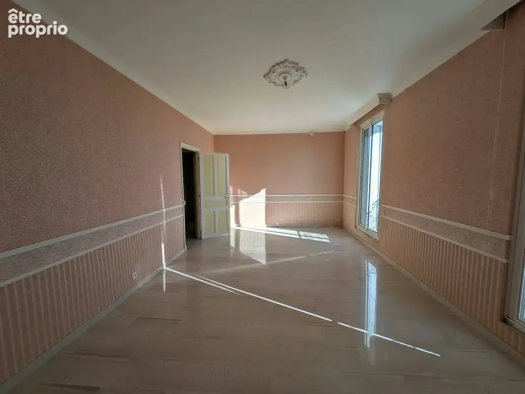 Vend maison de caractère de 280m2, grand garage, jardin, remise, 7 chambres à Magalas - photo 14