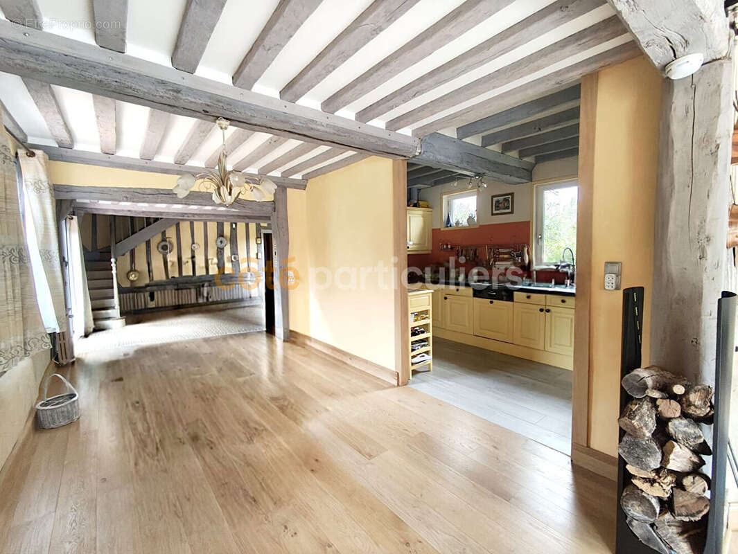 Maison à SAINT-PIERRE-SUR-DIVES