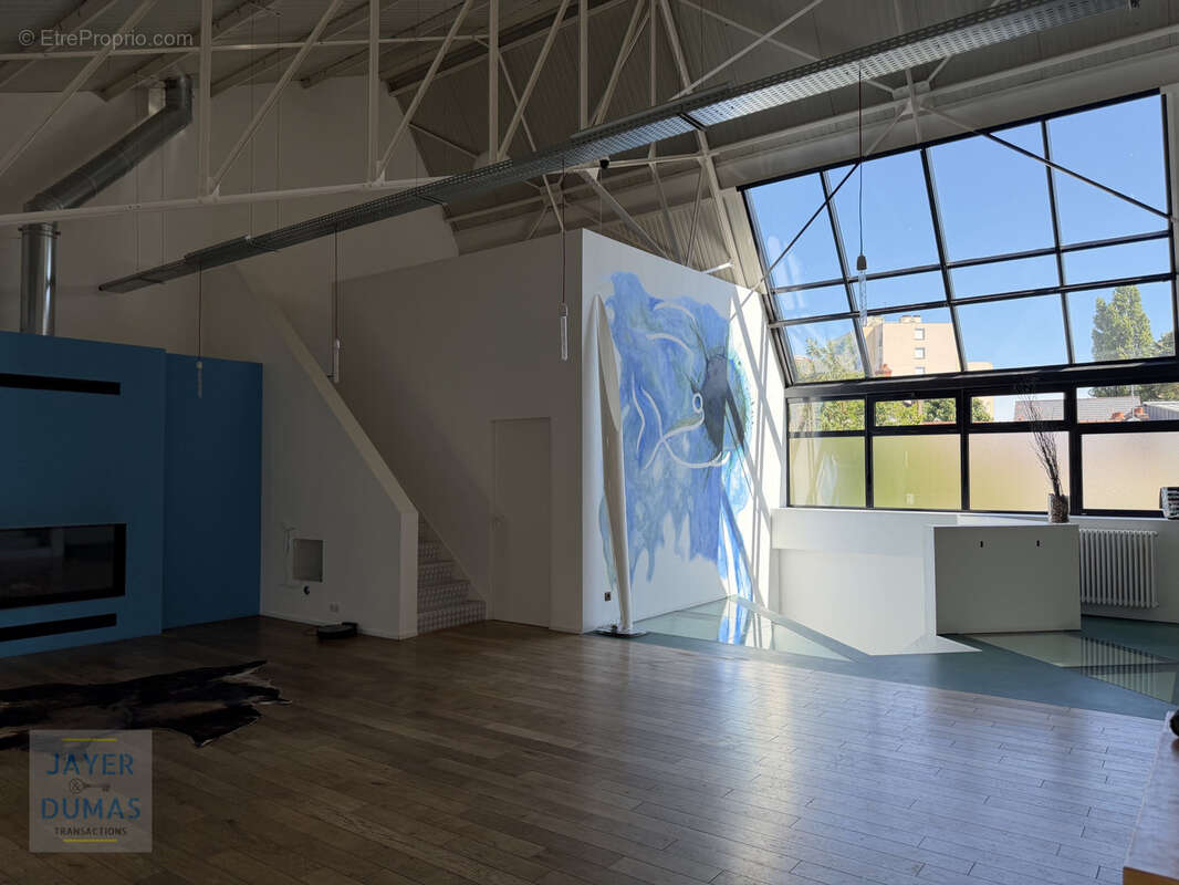CHALON-SUR-SAONE - Magnifique Maison de ville traitée comme un Loft  - Grand Garage - - photo 9