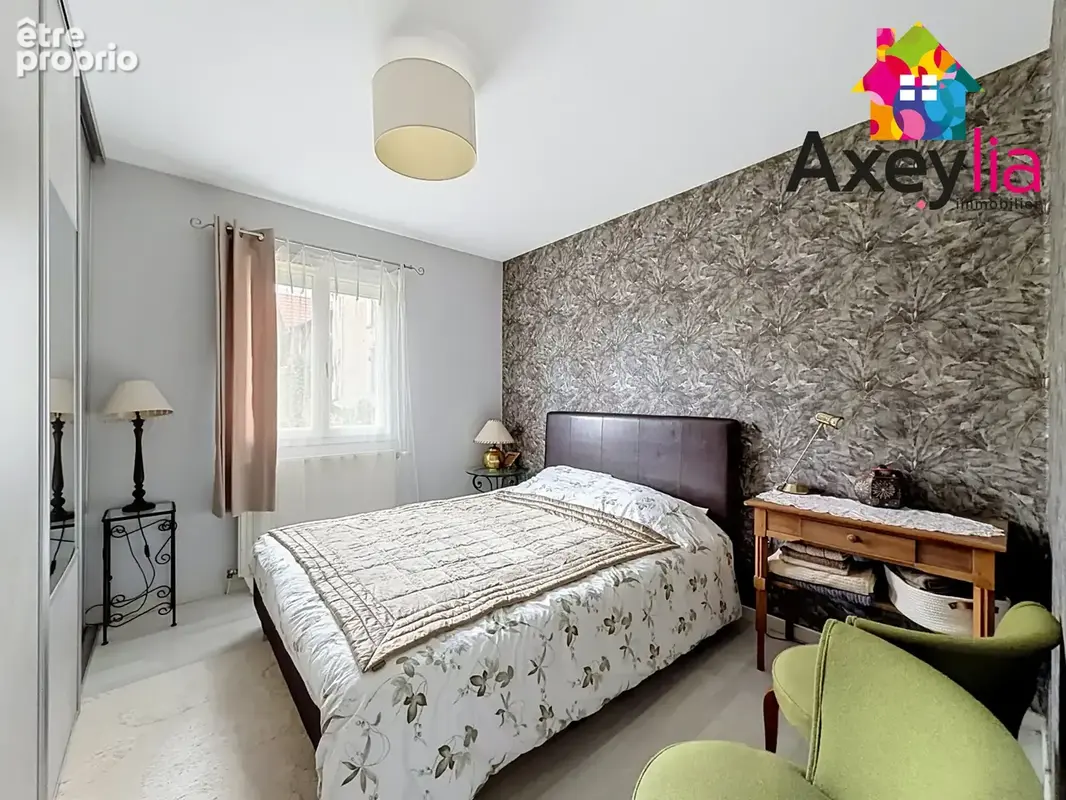 A vendre - chazelle sur lyon -  maison de plain-pied avec garage et terrain - photo 11