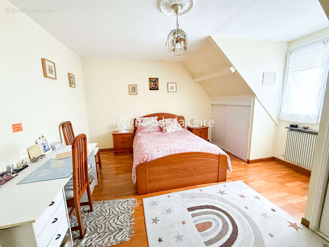 Maison à HOUILLES