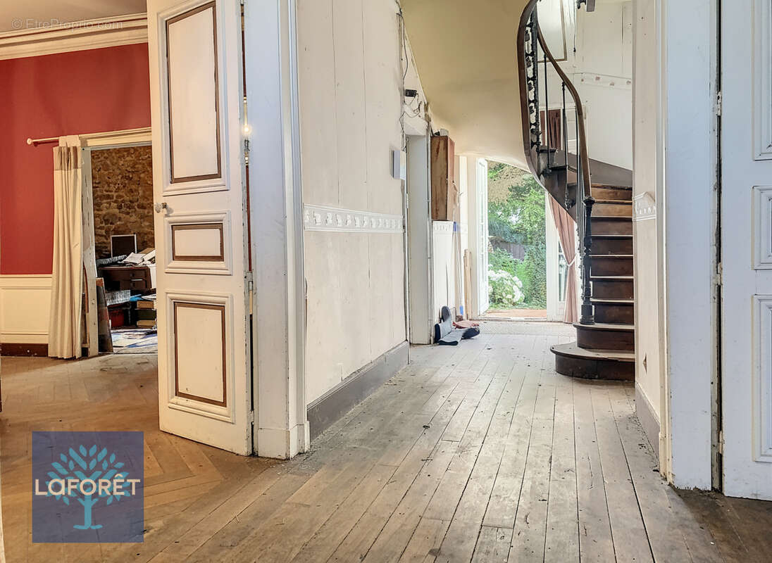 Maison à LOUVIGNE-DU-DESERT