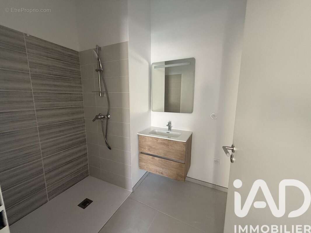 Appartement 61 m² à Valergues  - photo 9