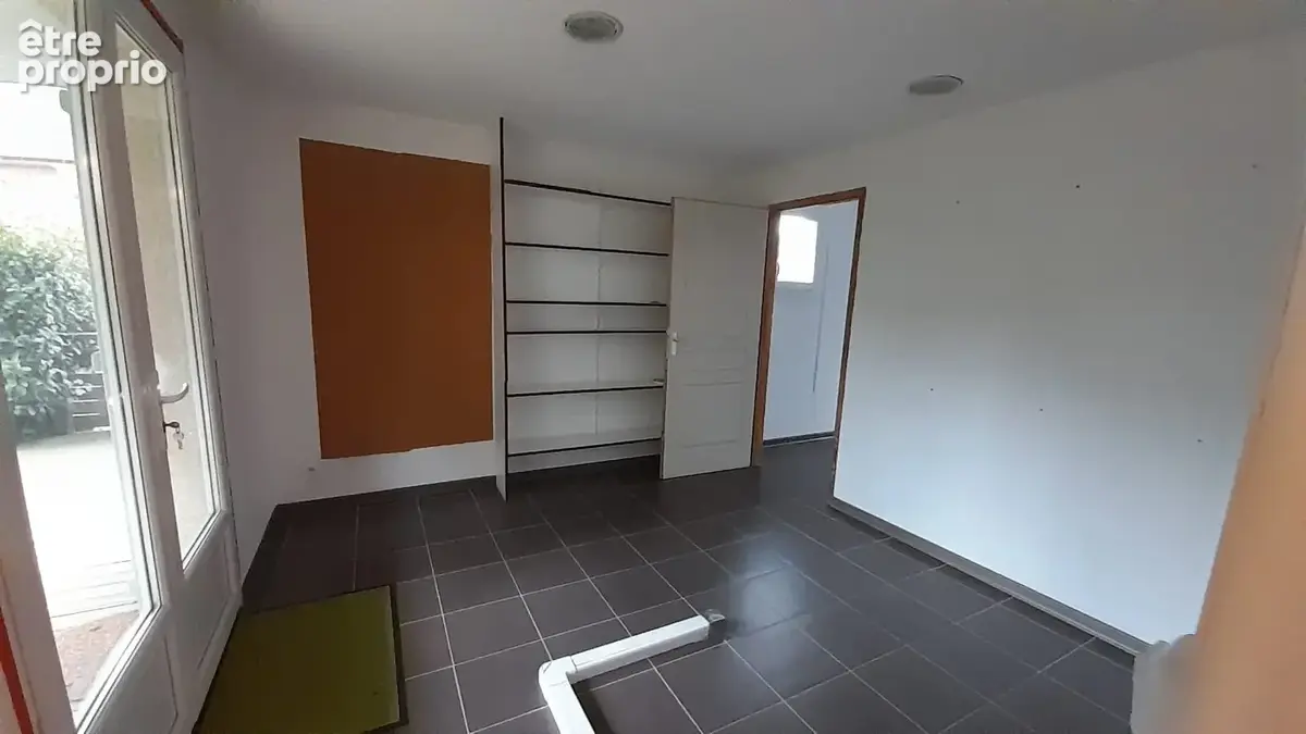 EXCLUSIVITE-AMPHION - Local commercial de 37 m2 - photo 9