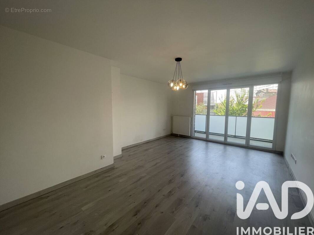 Photo 1 - Appartement à GENNEVILLIERS