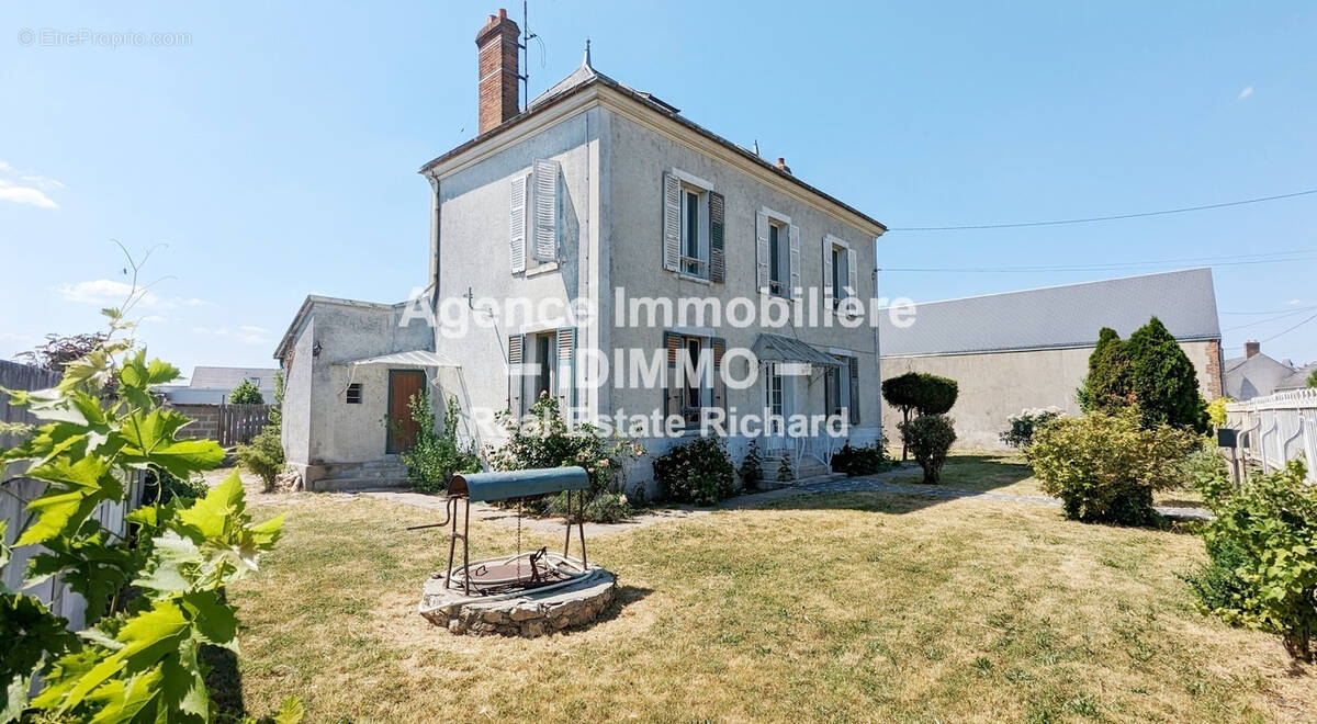 Maison à CORBEILLES
