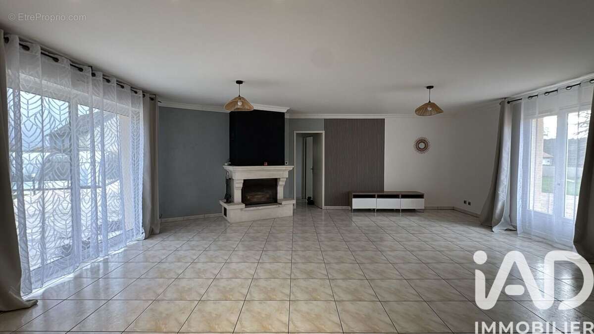 Photo 8 - Maison à THURE