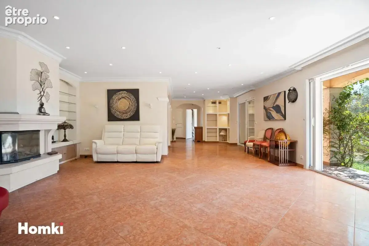 Maison/Villa T6 de 210 m² à Mandelieu-la-Napoule 06210 - photo 9