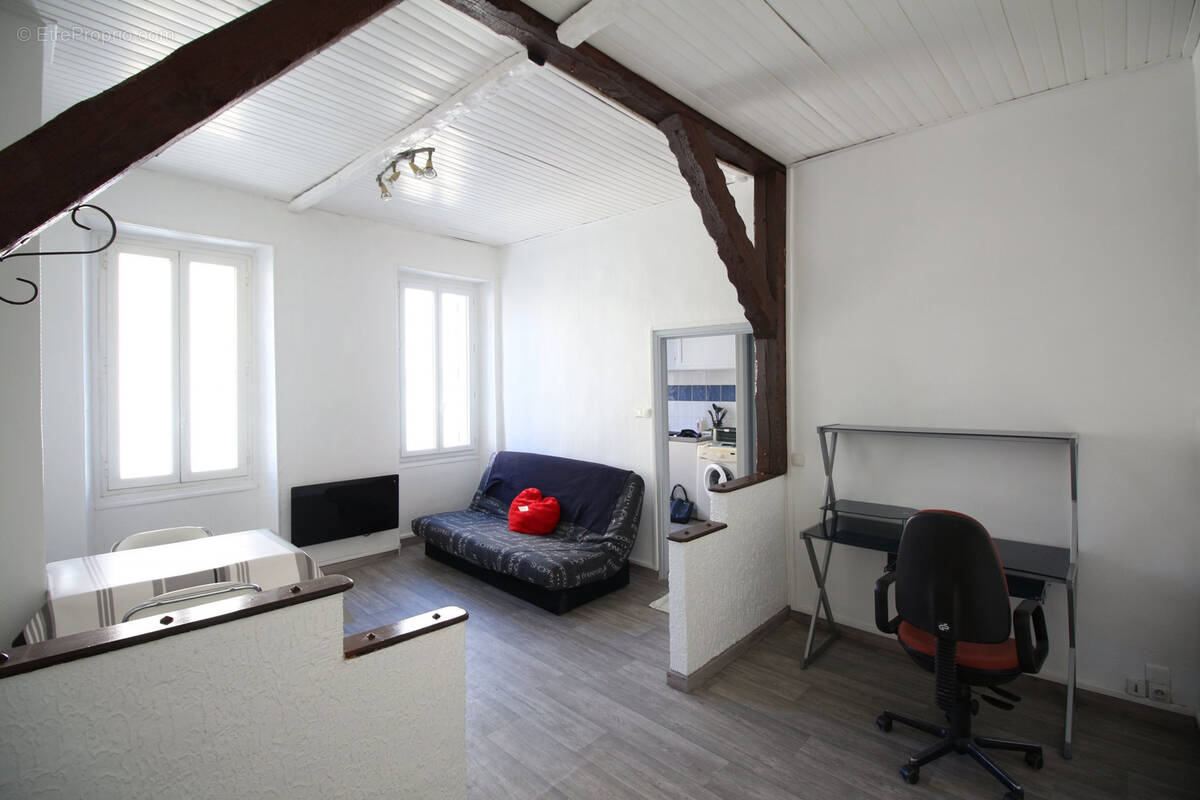 Appartement à MARSEILLE-5E