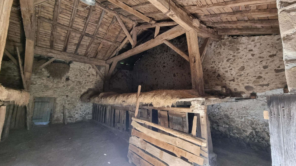 20241011_143335 - Maison à BUSSEROLLES