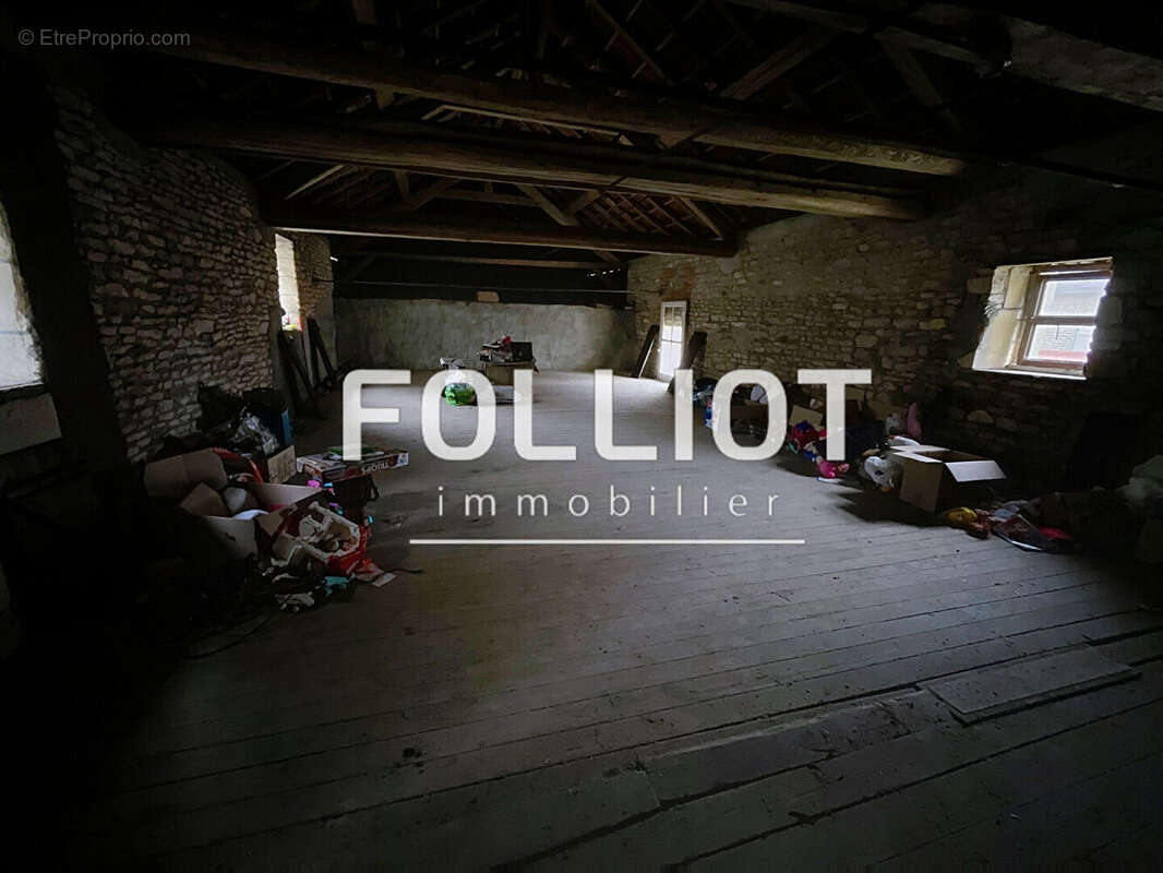 Maison à CLINCHAMPS-SUR-ORNE