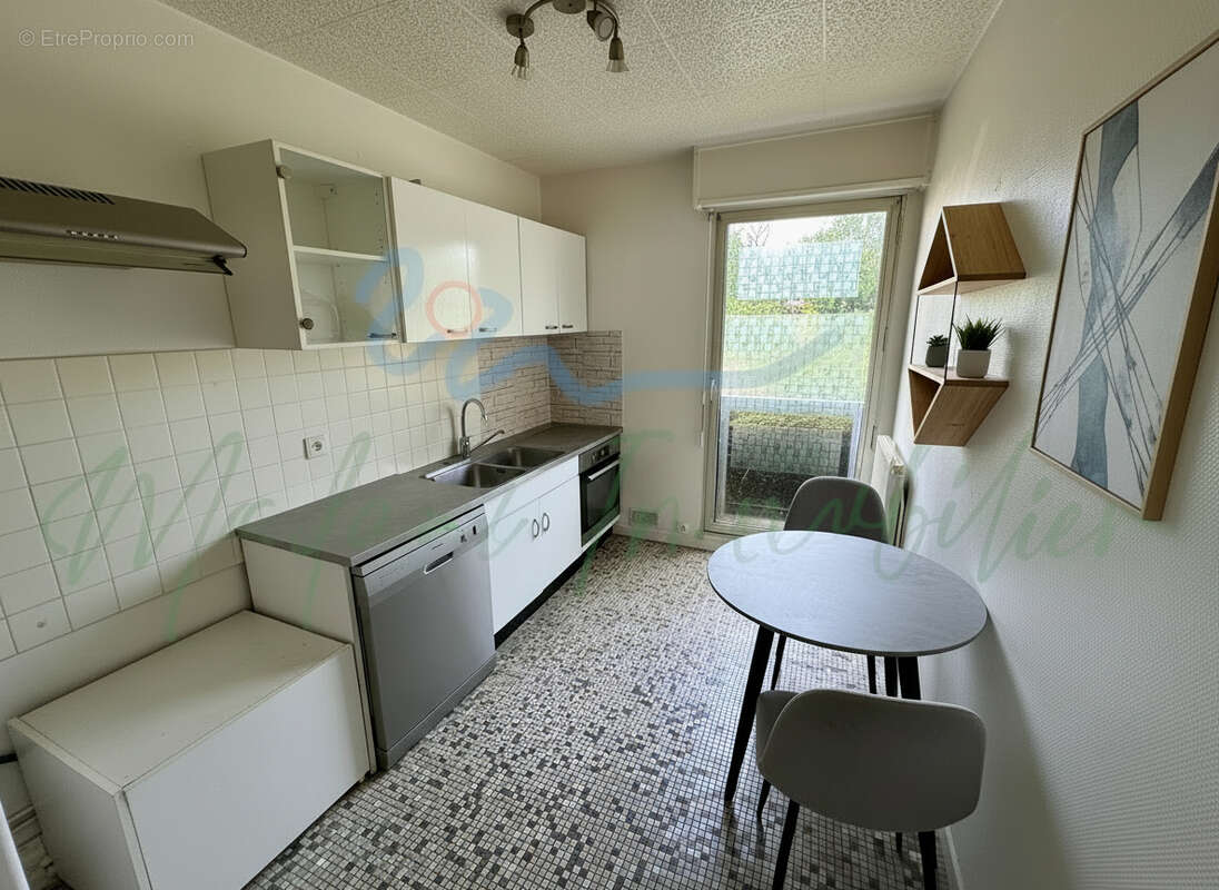 Appartement à FRENEUSE