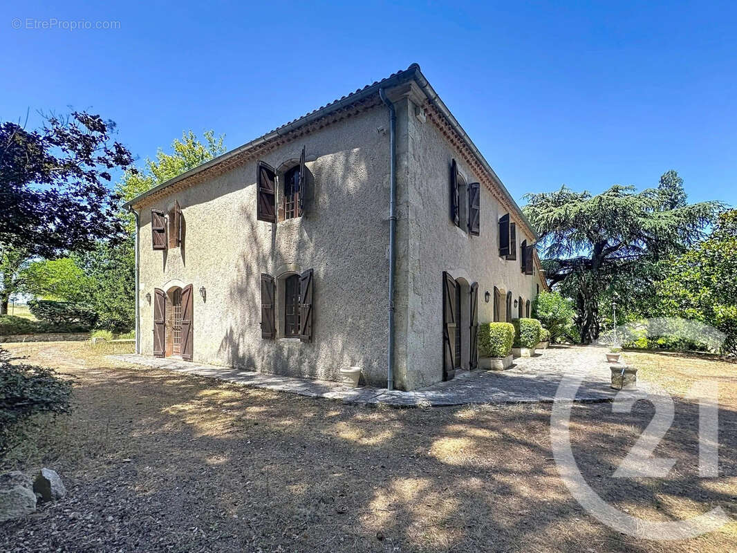 Maison 288 m² à Vic-Fezensac  - photo 4