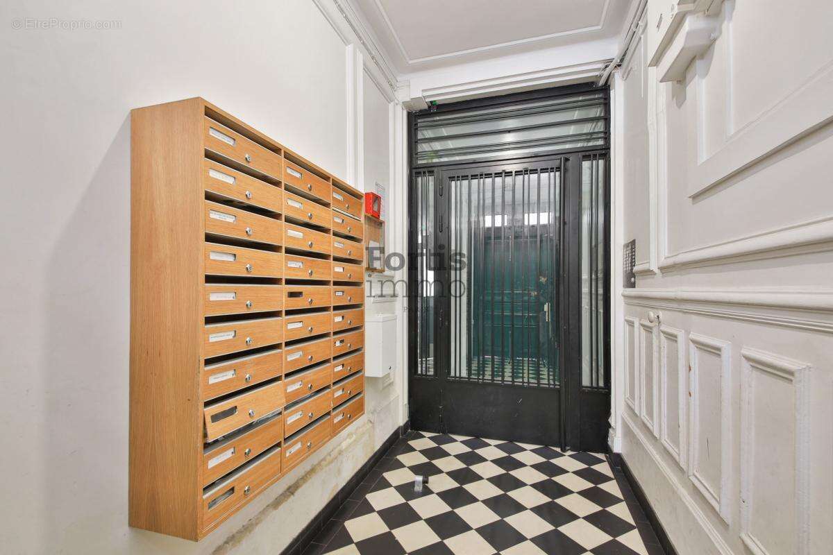 Appartement à PARIS-10E