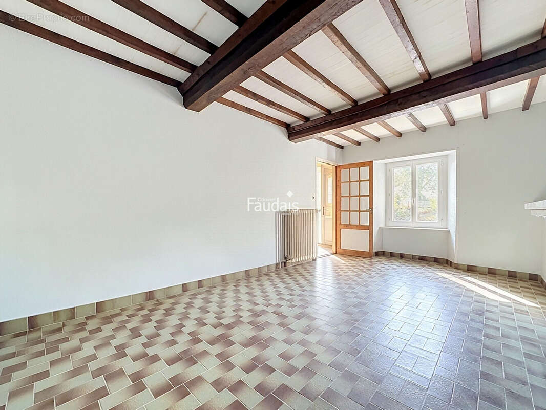 Maison 103 m² à Soulles  - photo 7