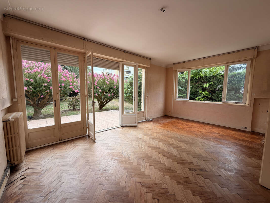 Maison avec terrain constructible Golf du Phare - photo 5