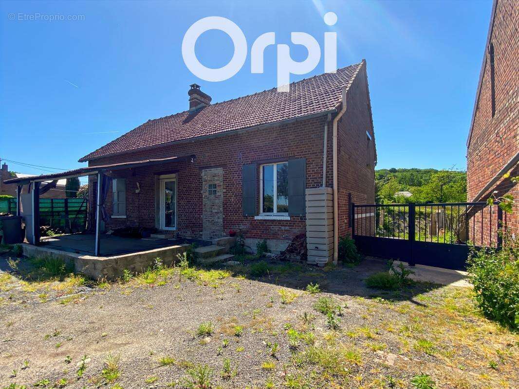 Maison à PORQUERICOURT