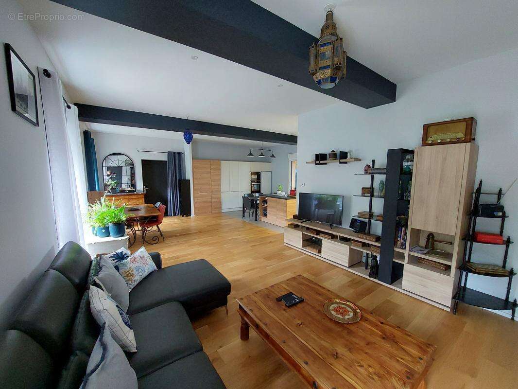 Appartement à MORNANT