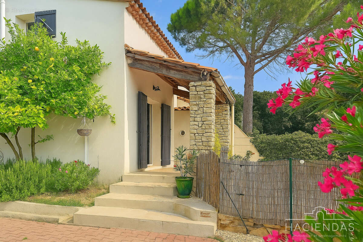 Maison à LA FARE-LES-OLIVIERS