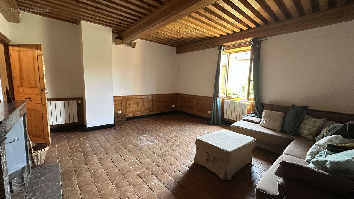 Maison à FLEURIEUX-SUR-L'ARBRESLE