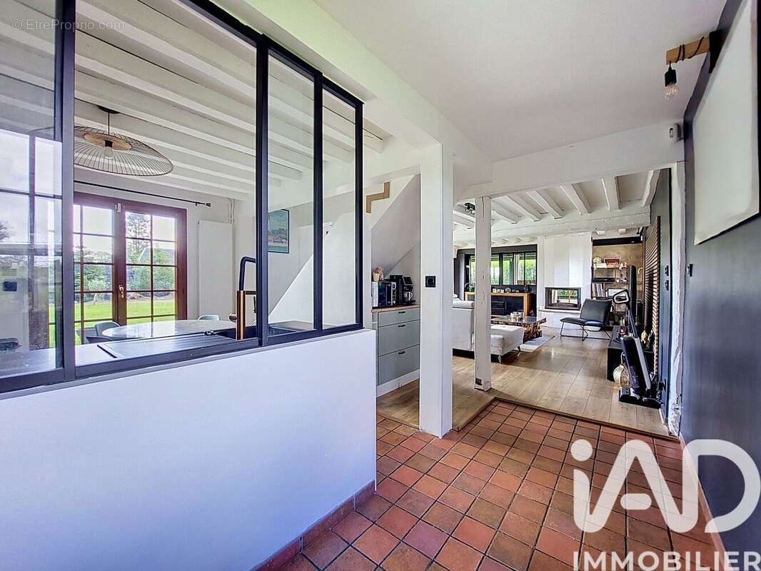 Maison 170 m² à Emanville  - photo 8