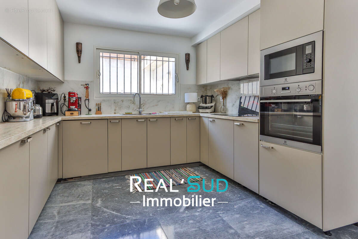 Maison à MARSEILLE-9E