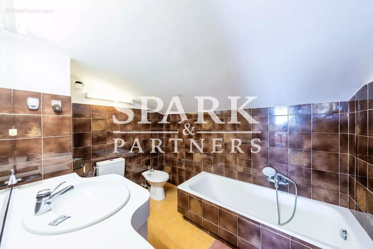 Appartement à BEAULIEU-SUR-MER