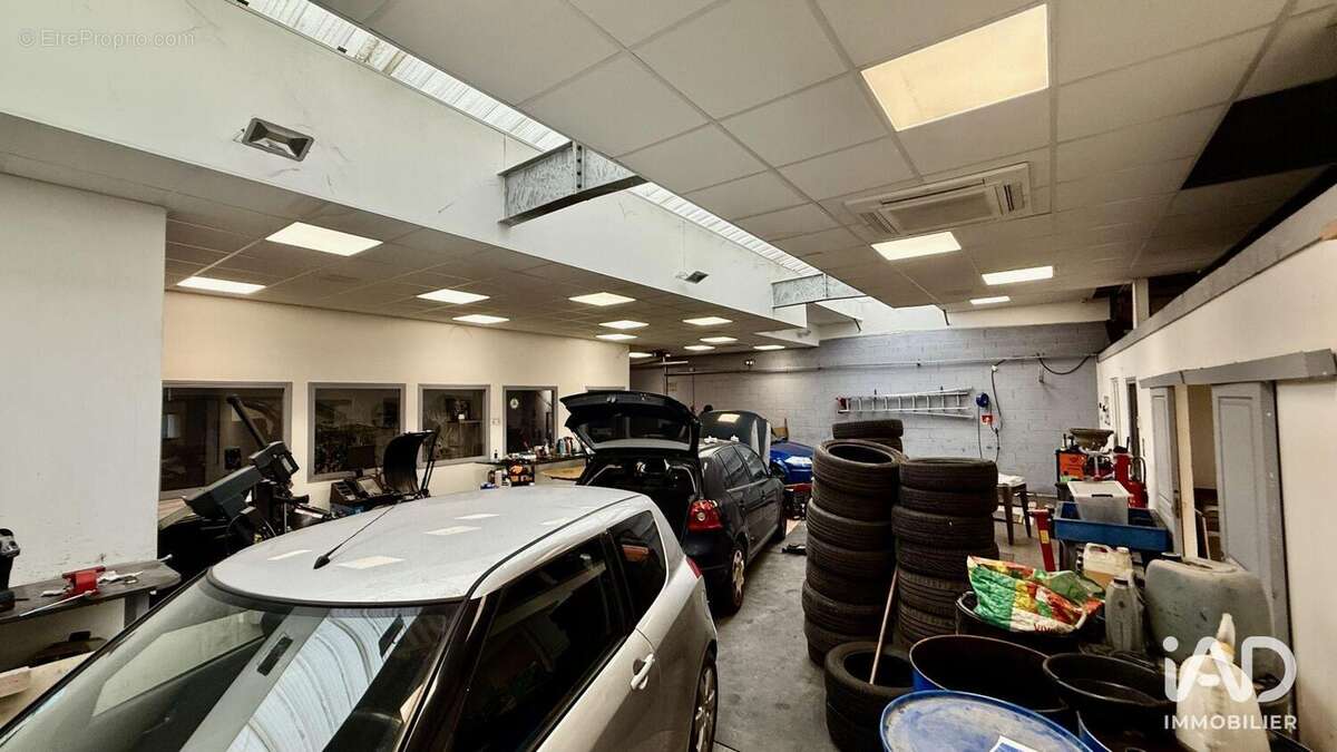 Photo 2 - Commerce à VAUX-LE-PENIL