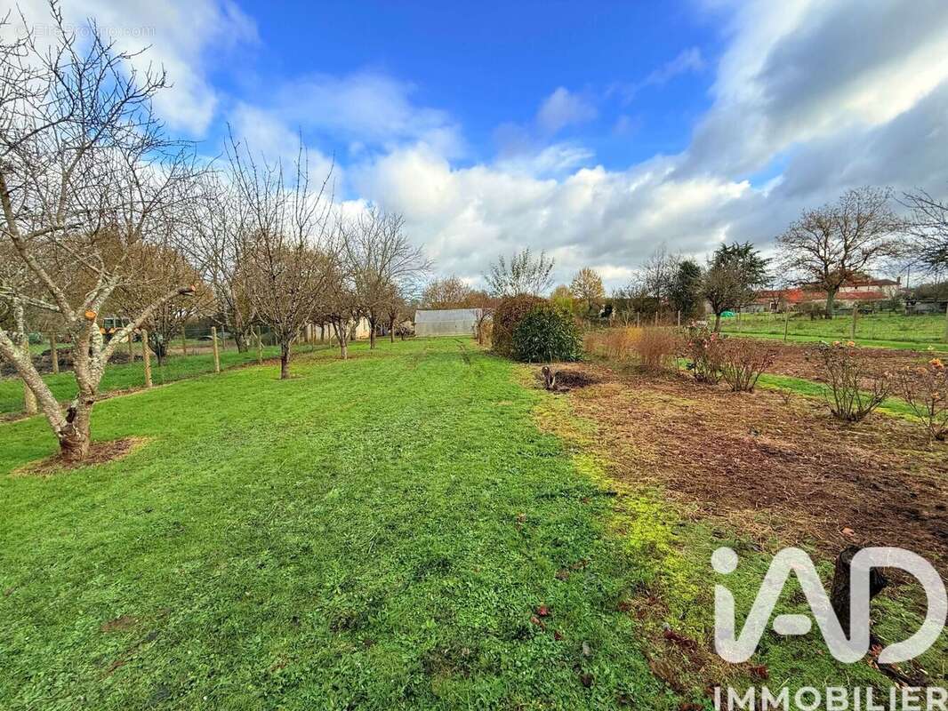 Photo 6 - Maison à LE VIGEANT