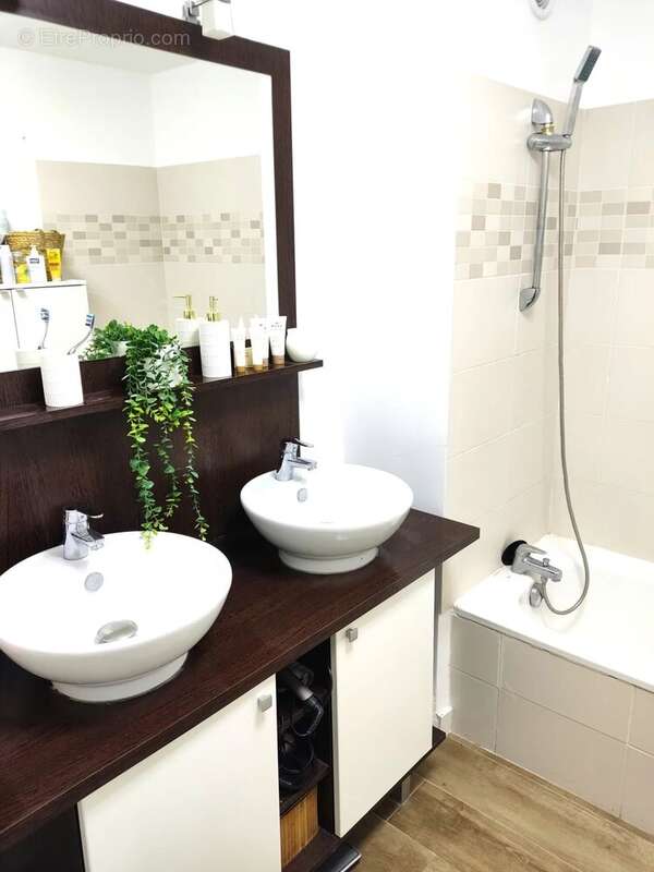 Appartement à SIX-FOURS-LES-PLAGES