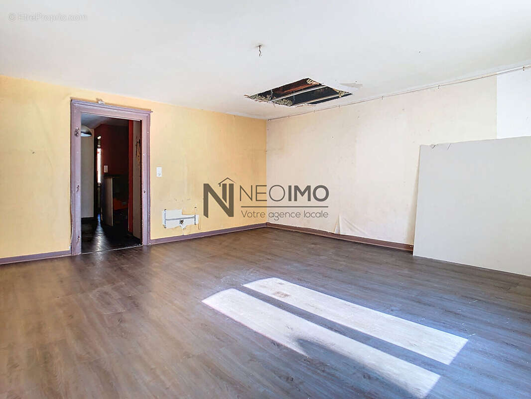 Appartement à NEUFCHATEAU