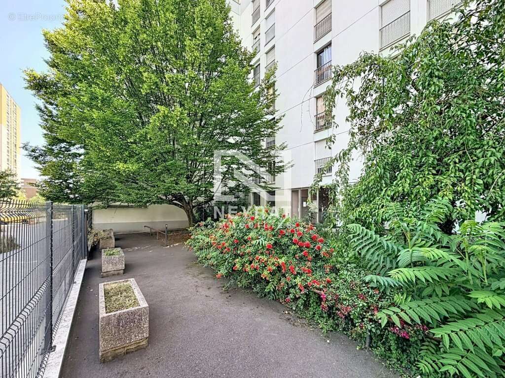 Appartement lumineux avec vue dégagée - photo 9