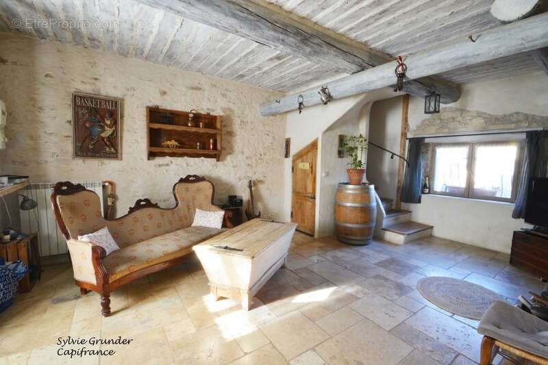 Maison à EGUILLES