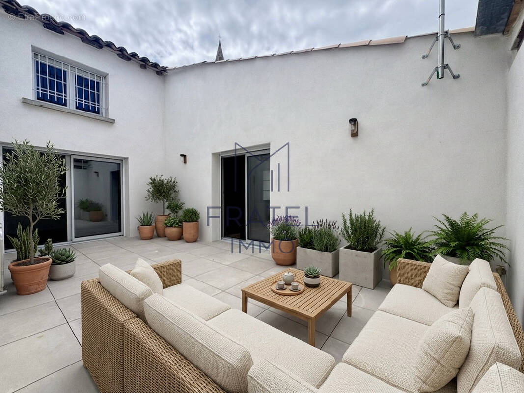 Maison à MONTAGNAC
