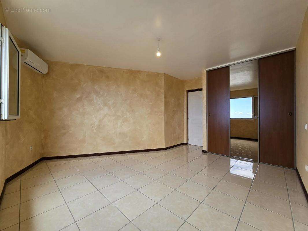 Maison à SAINT-BENOIT