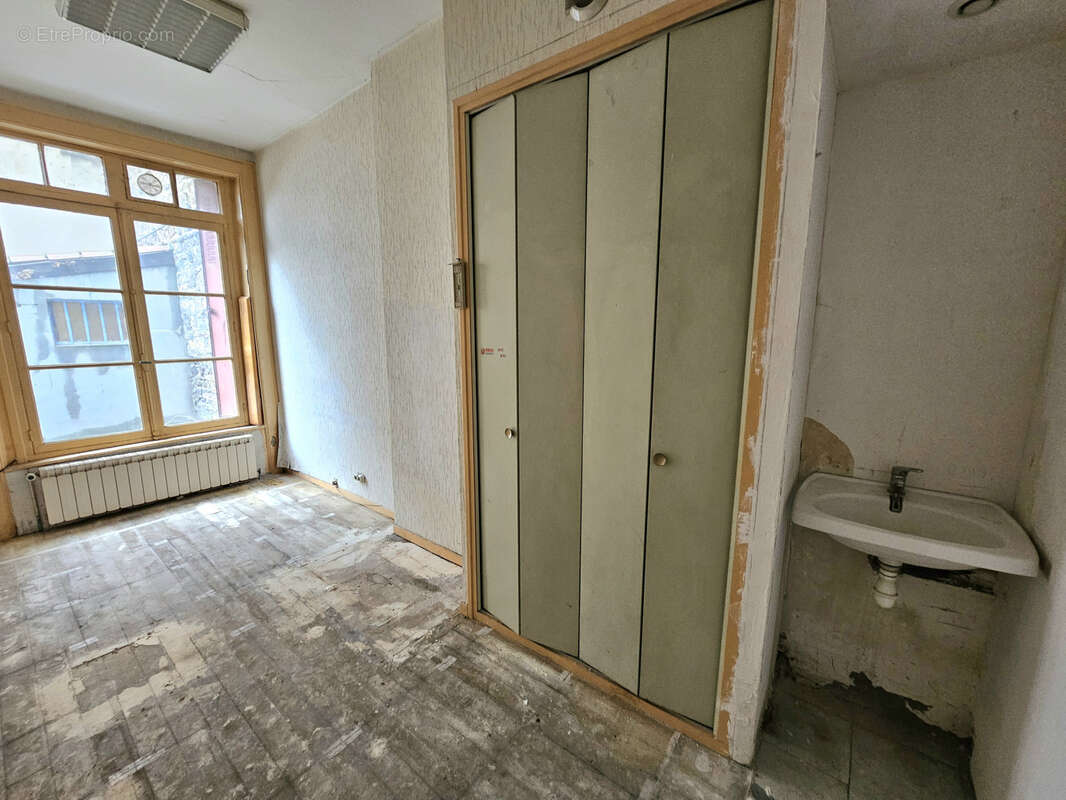 Commerce à SAINT-ETIENNE