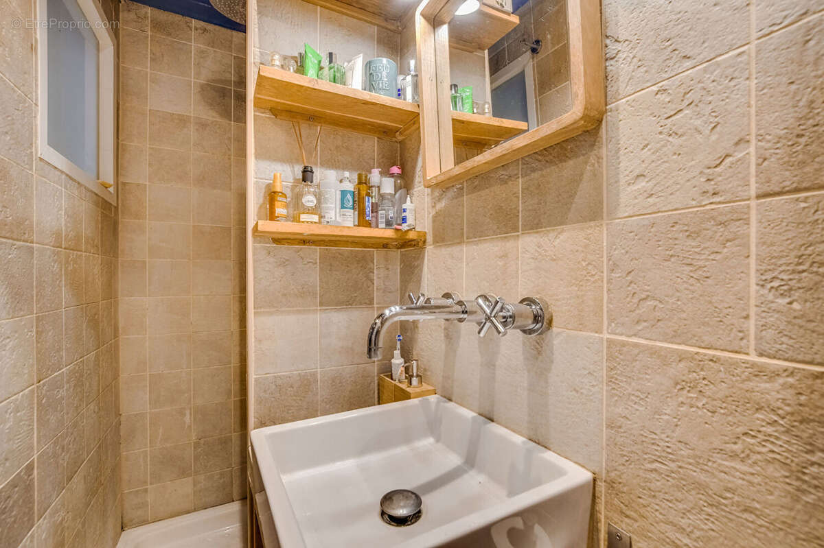Appartement à PARIS-20E