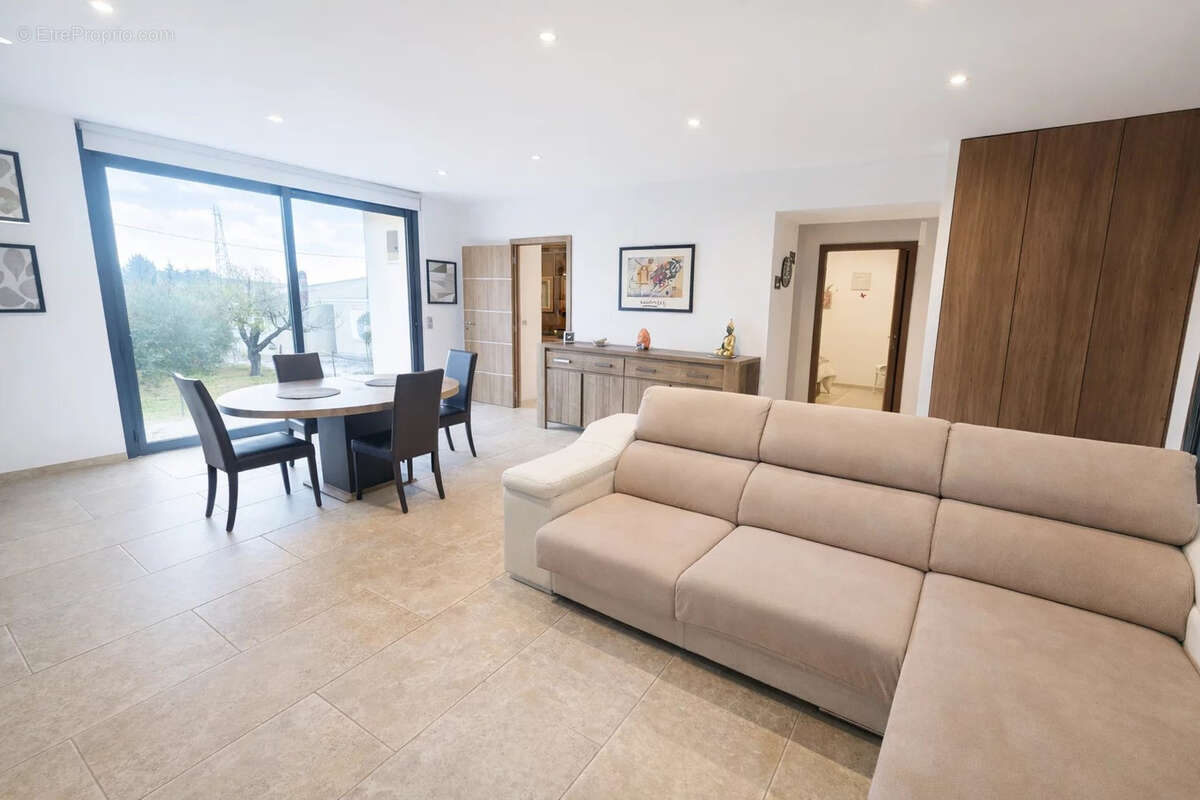 Appartement à VOLX
