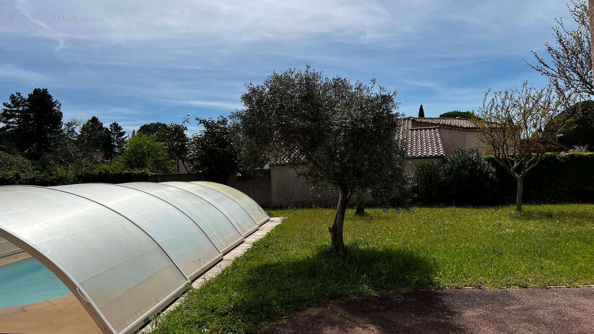 Maison à MONTELIMAR