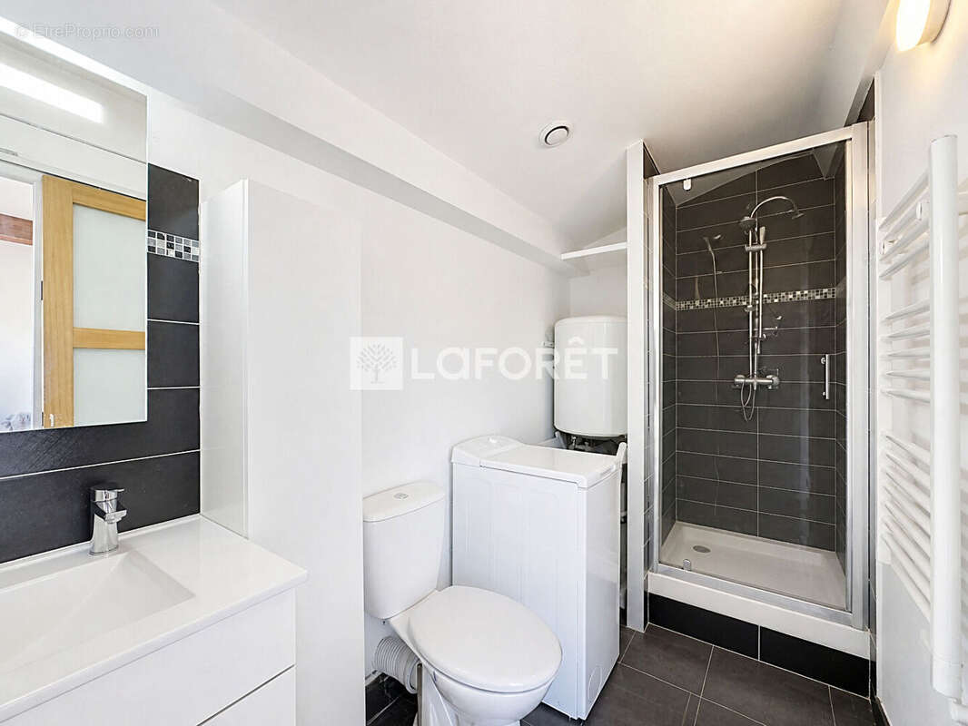 Lunel - maison familiale chaleureuse aux prestations soignees avec appartement independant - photo 13