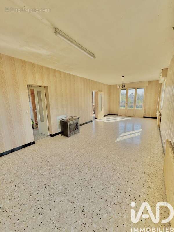 Maison 185 m² à Saint-Loup-De-Buffigny  - photo 5
