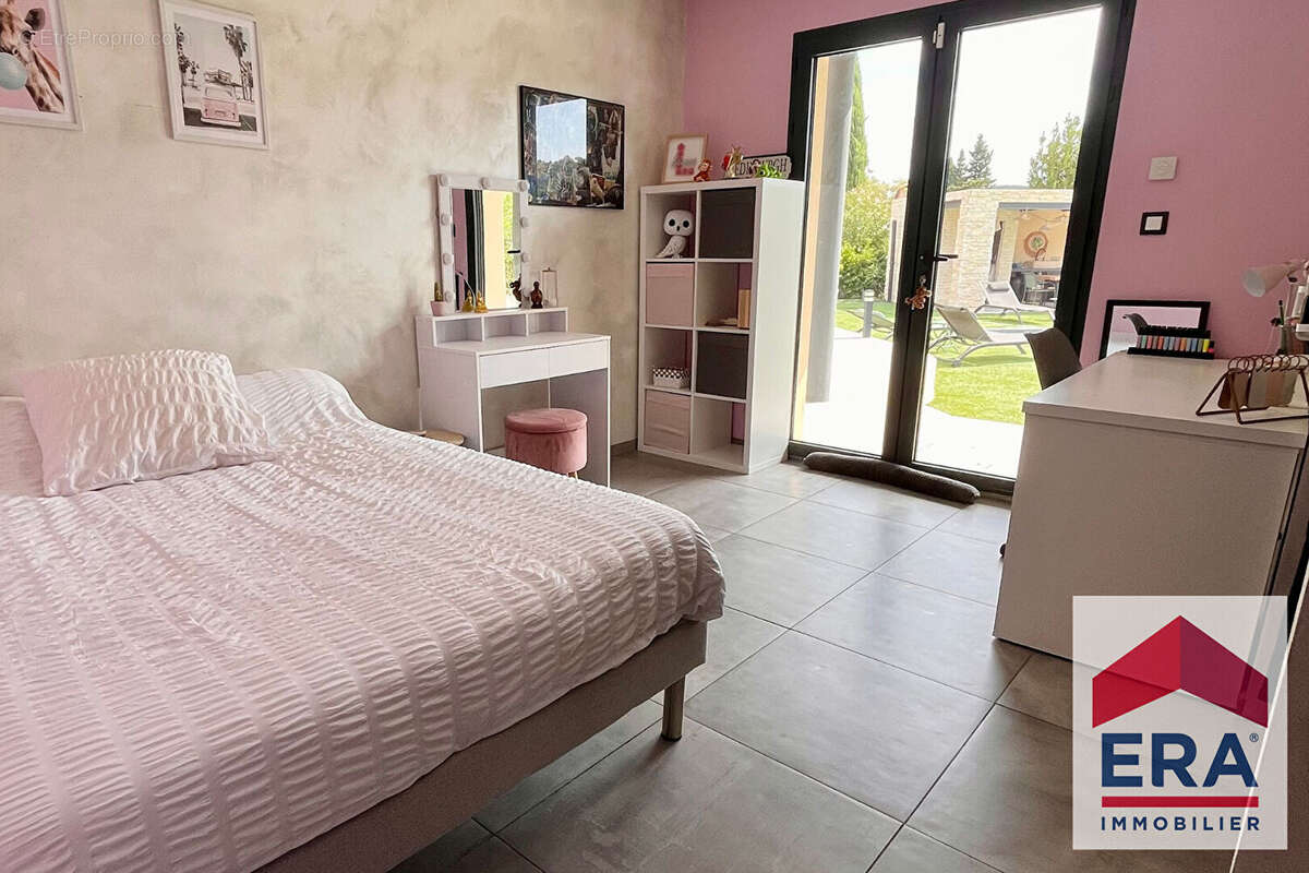 Maison à LES GRANGES-GONTARDES