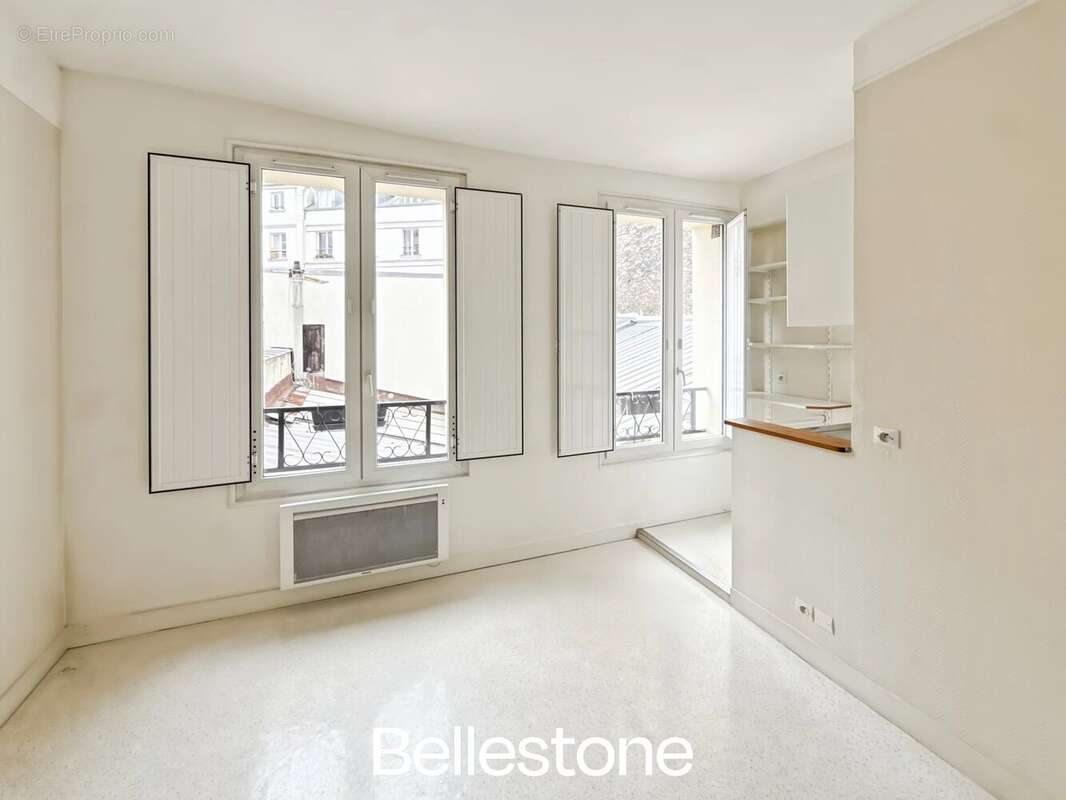 Appartement à PARIS-10E