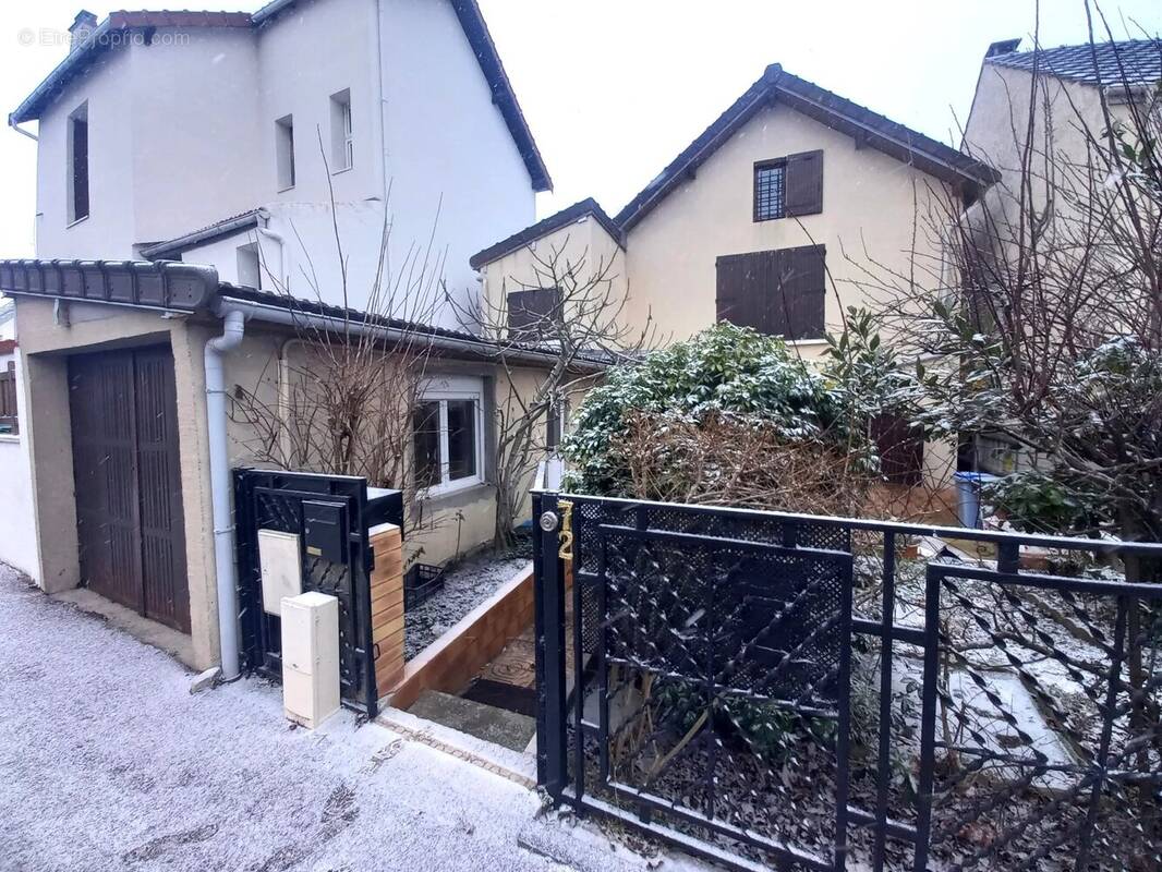 Maison à TREMBLAY-EN-FRANCE
