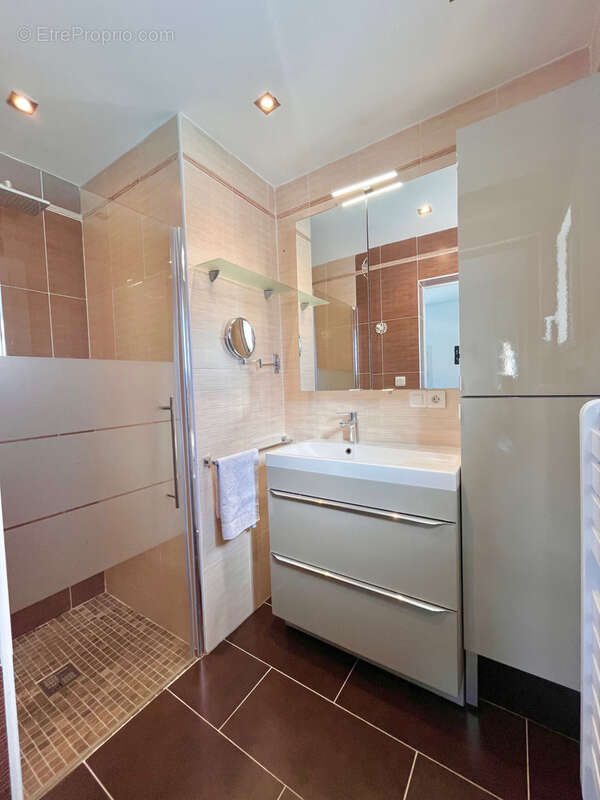 Maison à LES ISSAMBRES