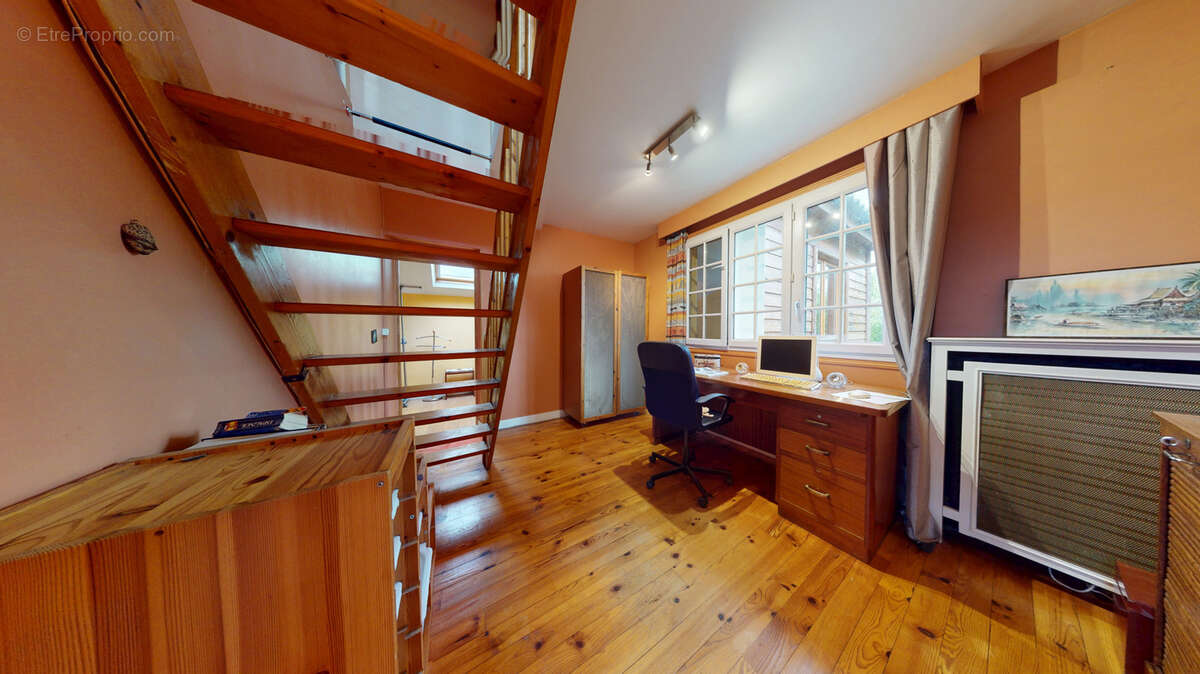 Maison à HOUILLES