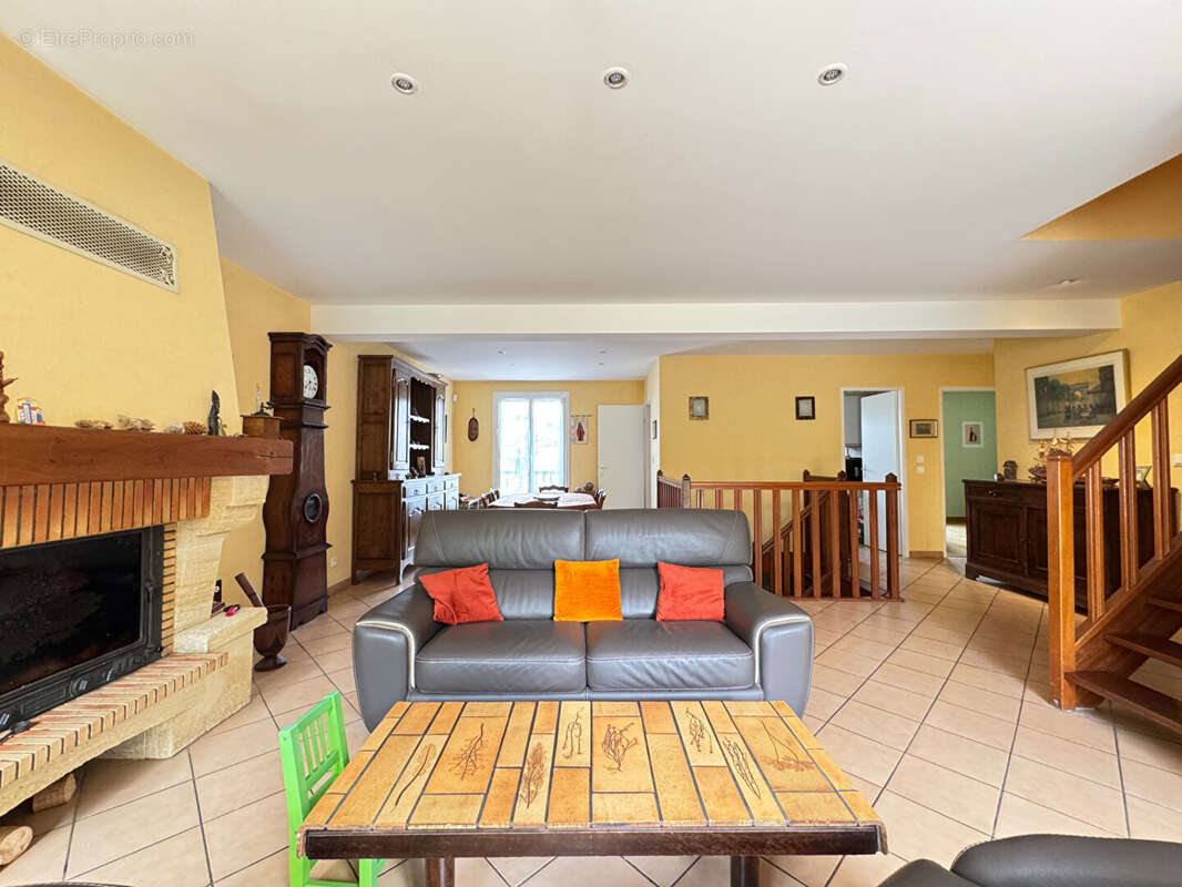 Maison Saint Germain En Laye 8 pièce(s) 182 m2 - photo 5