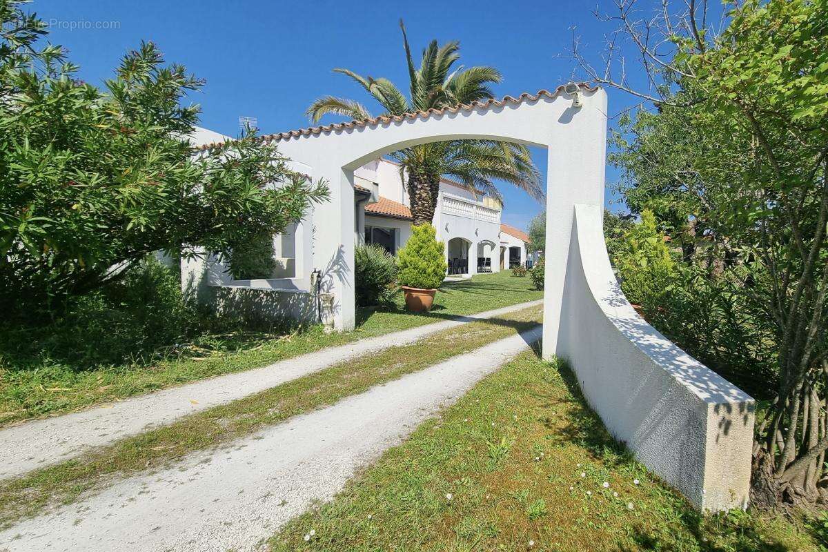 Gujan-mestras - villa 208m2 - 4/5 chambres - terrain 2231m2 - photo 18