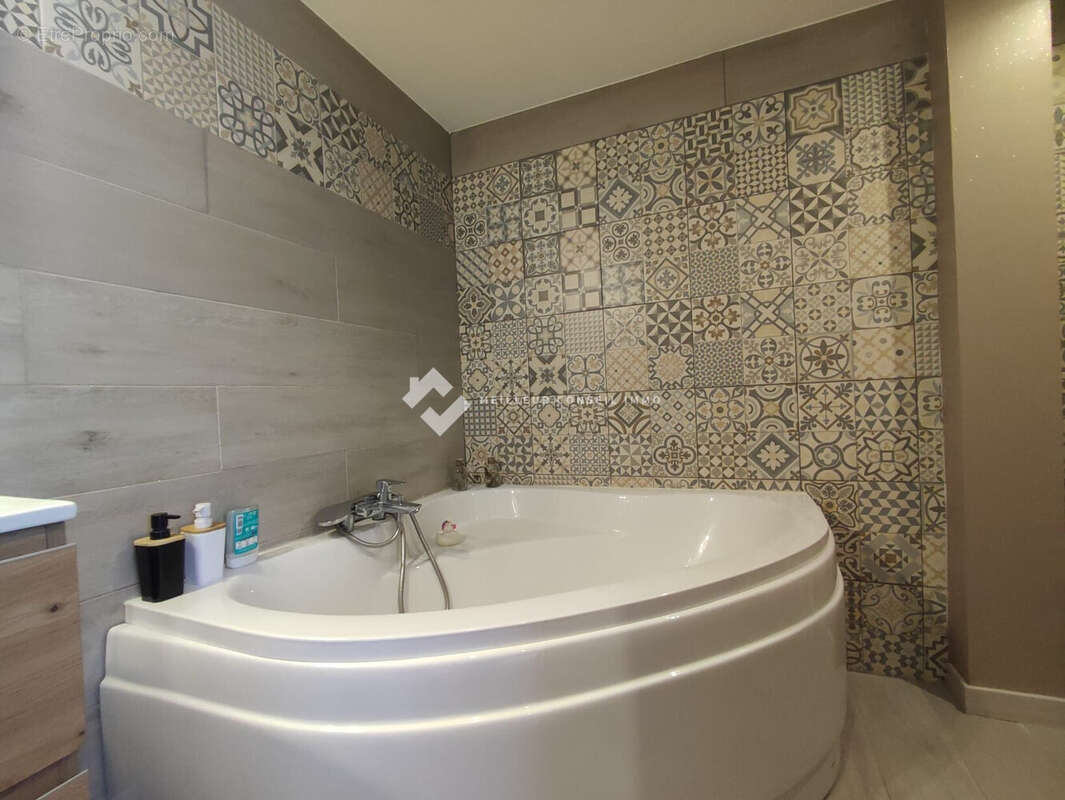 Maison 160 m² à Pouzolles  - photo 5
